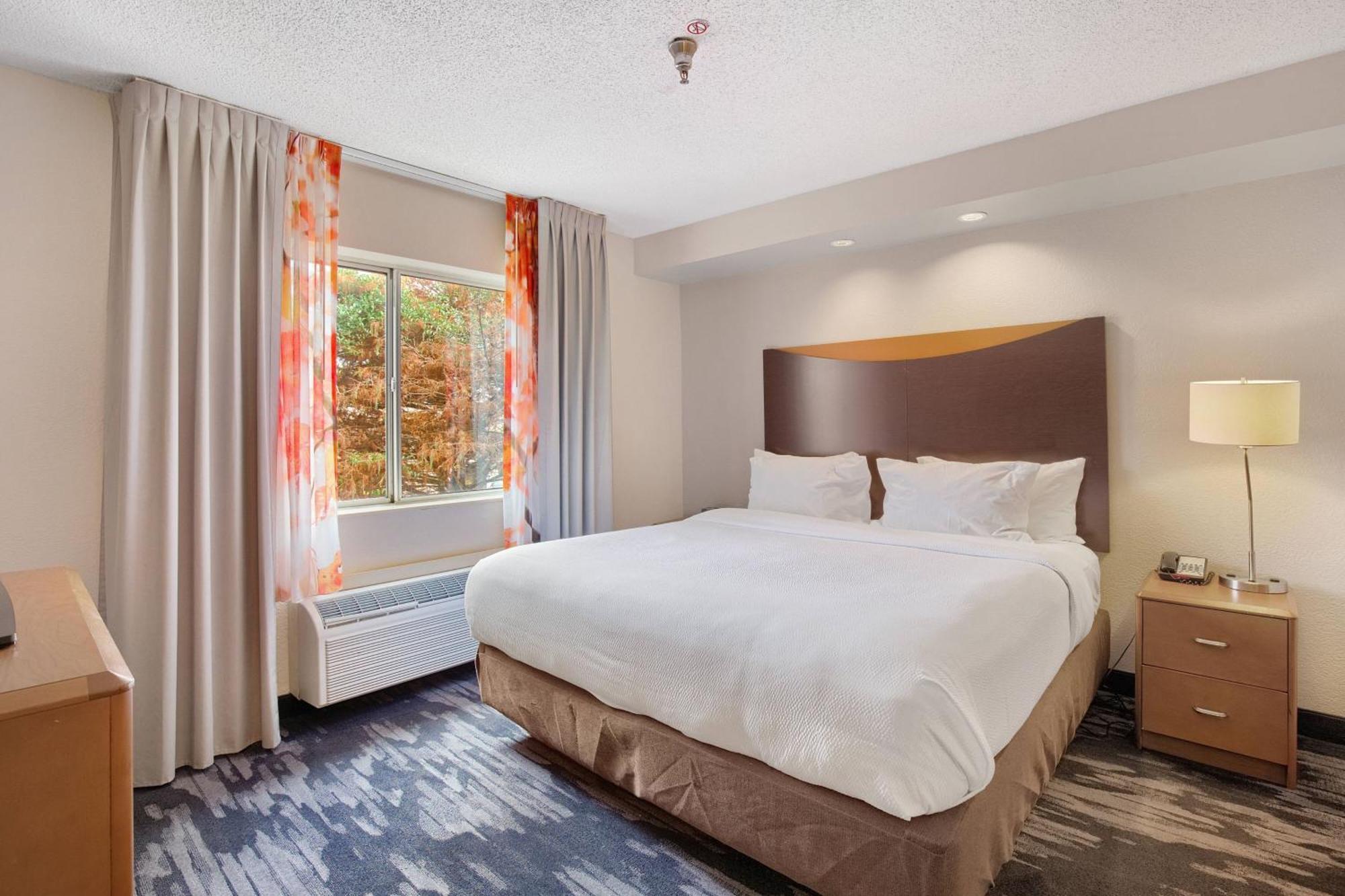 Fairfield Inn And Suites Мобил Экстерьер фото