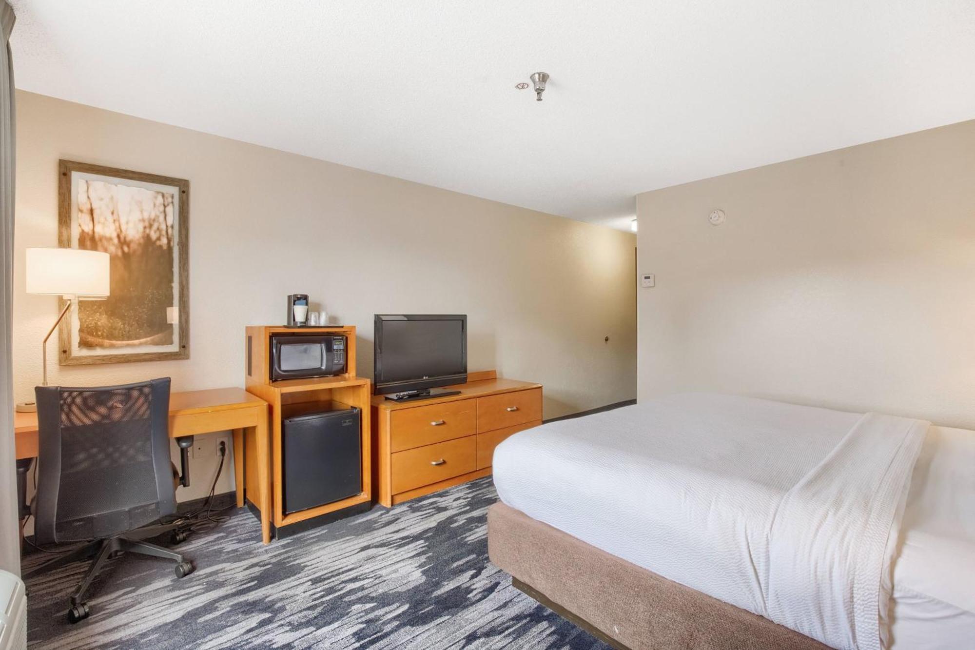 Fairfield Inn And Suites Мобил Экстерьер фото