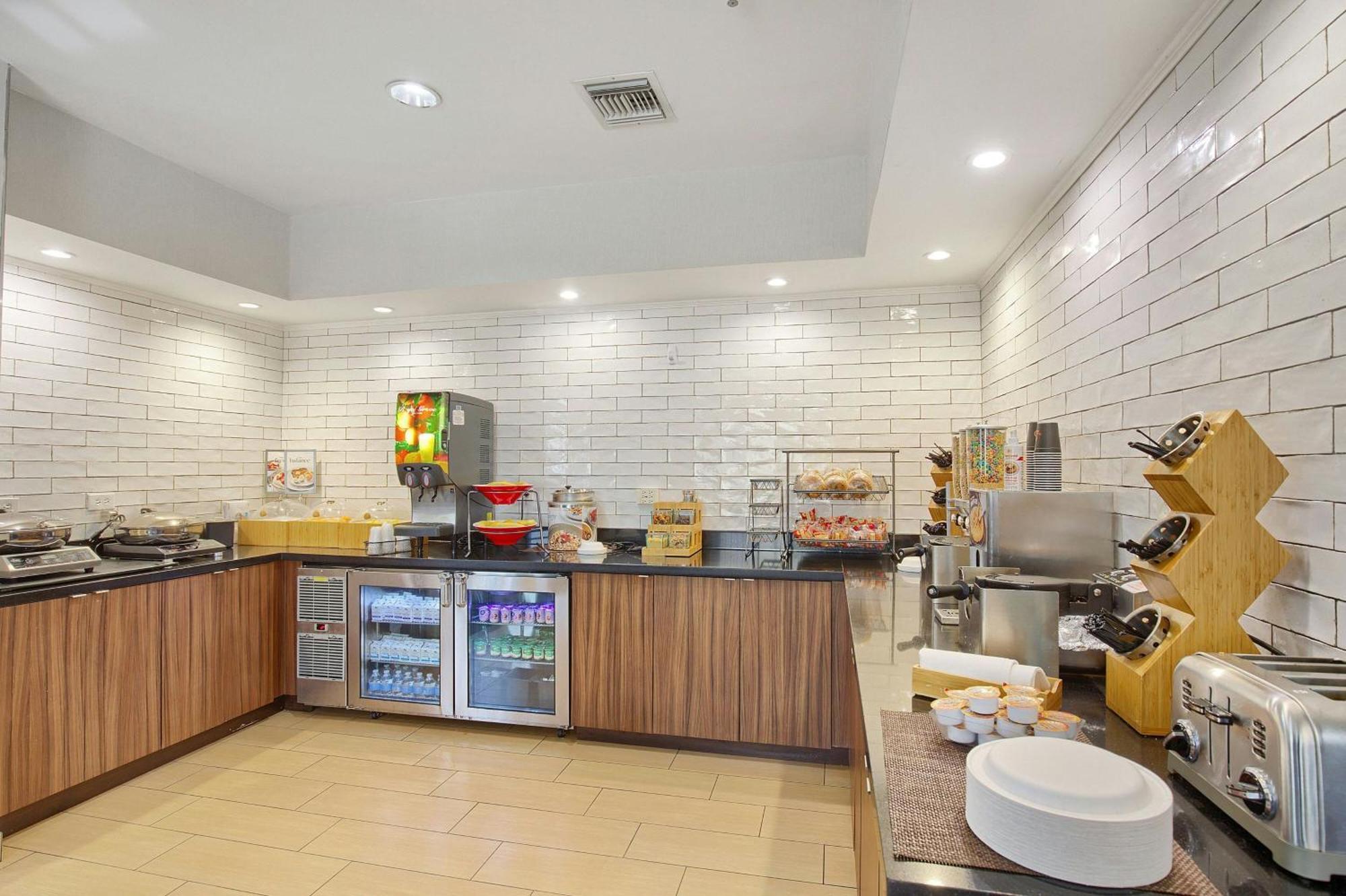 Fairfield Inn And Suites Мобил Экстерьер фото